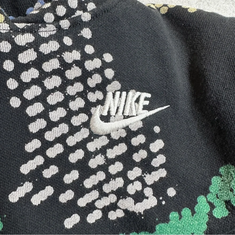 Nike Kids Hoodie Small‎ Black Pullover Sweatshirt Colorful Swoosh Print Logo